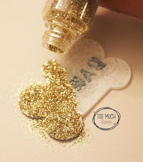 Circuit Joy, Acrylic Tags, Too Much Love, Simple Acrylic, Glitter Crafts, Acrylic Keychains, Glitter Diy, Diy Tags, Glitter Acrylics