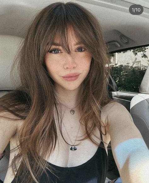 Attractive Haircuts Women, Side Part Haircut Women Long, Haircut Wide Face, Bangs For Round Face Shoulder Length, Side Part Haircut Women, Bangs For Long Face Shape, Oval Face Haircuts With Bangs, Bangs For Heart Shaped Face, Rockstar Girlfriend Hair