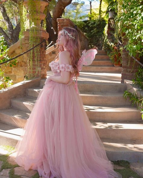 Wedding Anniversary Photo Shoot Ideas, Fairy Outfit Aesthetic, Aesthetic Clothes Cute, Fairy Aesthetic Outfit, Cute Casual Clothes, Aesthetic Closet, Fairy Tea Party, Modeling Outfits, Closet Clothing