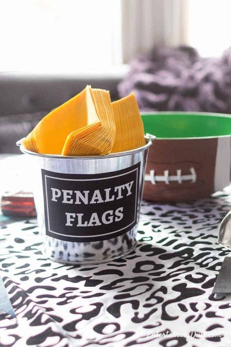 Football Shaped Foods, Super Bowl Essen, Superbowl Party Decorations, Party Decorating Ideas, Burlesque Party, Super Bowl Decorations, Football Party Foods, Football Party Decorations, Football Diy