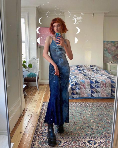 Celestial Fairy Aesthetic, Moon Fairy Outfit, Northern Lights Outfit, Moon Dress Aesthetic, Moon Fairy Costume, Moon Outfit Aesthetic, Celestial Aesthetic Clothes, Fairy Aesthetic Clothes, Liberty Mai