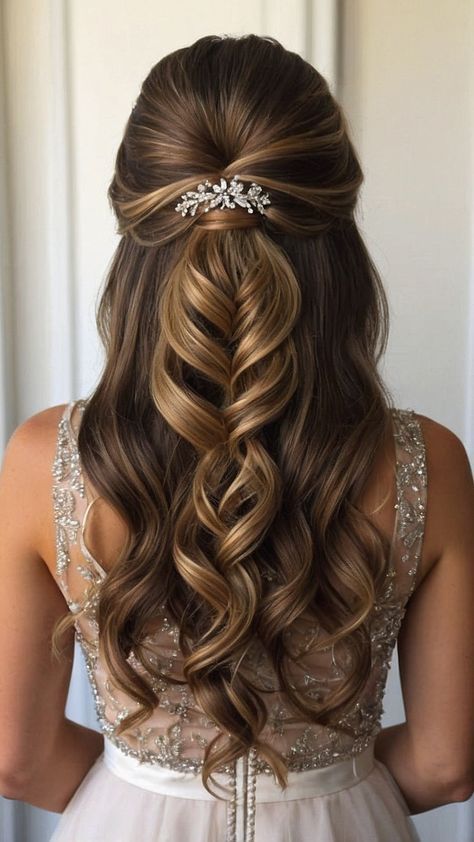 Half Up Half Down Hair Brown Curls, Prom Hairstyles Light Brown Hair, Wedding Hairstyles Brown Hair Half Up, Hairstyles For Long Hair Prom Elegant, Hair For Confirmation, Graduation Hair Inspiration, Fancy Updos For Long Hair Prom, Hair Inspo Formal, Prom Hairstyles With Accessories