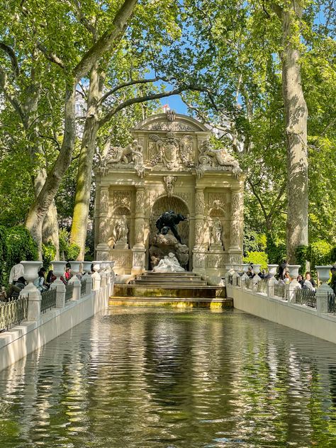 Luxembourg Gardens Aesthetic, Jardin Luxembourg Paris, Luxembourg Aesthetic, Paris Locations, Paris Gardens, European Gardens, Scenic Backgrounds, Paris Garden, Paris Rooftops