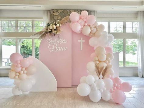 Baptismal Balloon Decoration, Birthday Party Ideas 1st And Bautizo, Baptism Arch Decor, Bautizo Party Decoration, Half Arch Backdrop With Balloons, Bautizo Ideas Centerpieces, Baptism Balloon Backdrop, First Communion Balloon Arch, Bautizo Balloon Garland