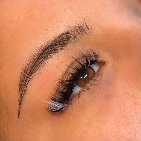 Lash Extensions With Color White, Eye Lash Extensions With White, Lashes With White Color, White Lashes Extensions, Eyelash Extensions White Ends, Eyelashes With White, White Eyelash Extensions, Colourful Lashes, Eyelash Extensions With White