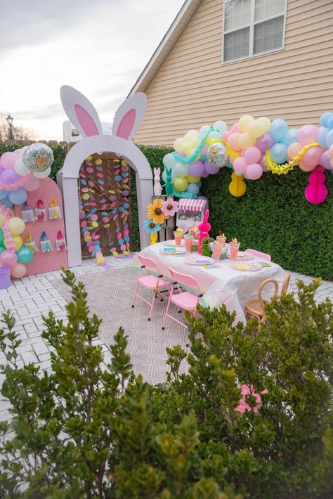 Easter ‘He Is Risen’ Celebration Easter Set Up, Easter Birthday Party Ideas, School Easter Party, Happy Easter Decoration, Easter Balloon Decor, Easter Balloons, Easter Birthday Party, Easter Outdoor, Resurrection Of Jesus Christ