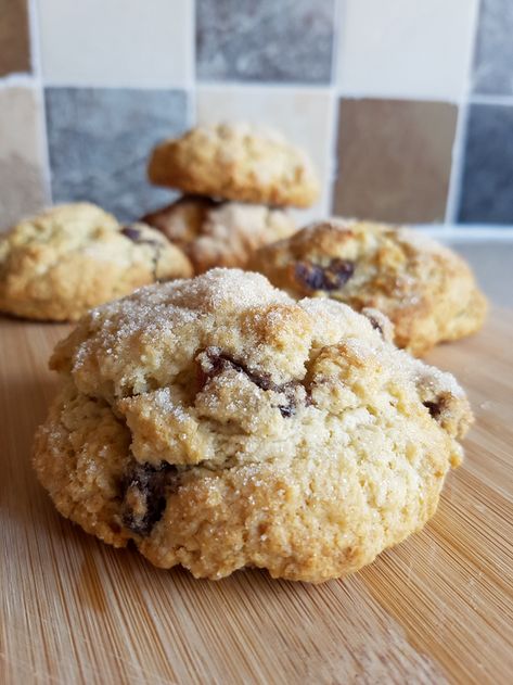 Rock Cookies Recipe, 100 Cookies Recipe, Rock Buns, Cake Recipes Uk, Rock Cakes, Scones And Jam, Delish Cakes, Turkey Cake, Mary Berry Recipe