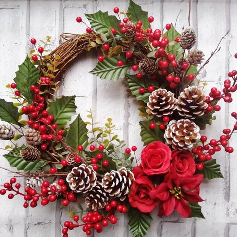 Red Roses Christmas Wreath, Winter Wreath, Holiday Gift Natural Christmas Wreaths, Grapevine Christmas, Pink Christmas Wreath, Red Christmas Wreath, Handmade Christmas Wreaths, Wreath Winter, Christmas Door Wreaths, Christmas Wreaths To Make, Christmas Door Hanger