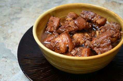 Recipe for Filipino Pork Adobo...pork stew meat simmered in a vinegar-soy sauce mixture and lots of garlic Adobo Pork, Filipino Pork Adobo, Pork Stew Meat, Pork Adobo, Adobo Recipe, Pork Stew, Stew Meat, Hawaiian Food, Pork Dishes