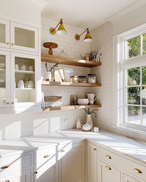 Open Kitchen Shelf, Top Kitchen Trends, Open Kitchen Shelves, Kitchen Shelf, Island Kitchen, Kitchen Inspiration Design, Kitchen Trends, Minimalist Kitchen, Open Kitchen