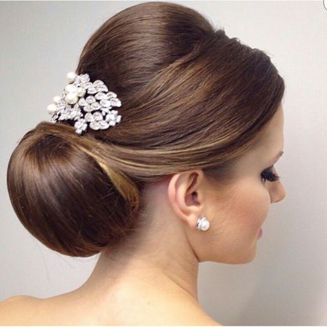 coiffed lower bun with a side swept flattened fringe. Lower Bun Hairstyles, Indian Bride Poses, Side Bun, Wedding Updos, Mother Of The Bride Hair, Side Swept, Bride Hair, Wedding Updo, Bride Poses