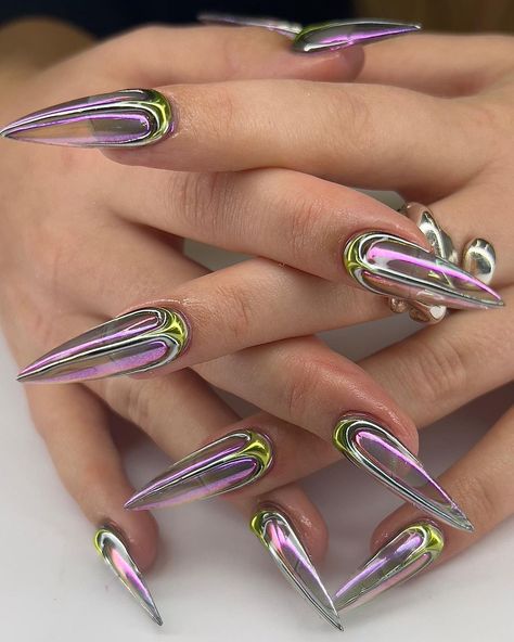 Holo Nail Art, Dreamy Nail Art, Alien Nails Design, Y3k Nails, Alien Nail Art, Taurus Nails, Eye Nails Design, Spiritual Nails, Cyberpunk Nails