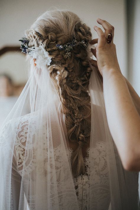 Medieval Wedding Dress, Bridal Braids, Boho Flower Crown, Medieval Wedding, Wedding Hairstyles With Veil, Wedding Dresses With Flowers, Wedding Hair Inspiration, Wedding Hair Down, Boho Braids