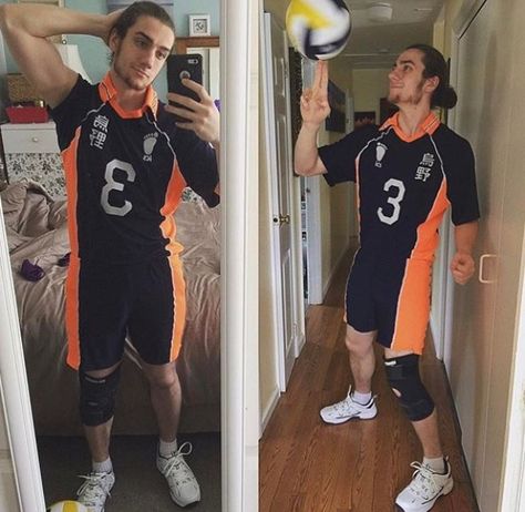 Best asahi cosplay I've ever seen Asahi Azumane, Haikyuu Cosplay, Awesome Cosplay, Haikyuu Karasuno, Epic Cosplay, Haikyuu 3, Kageyama Tobio, Cosplay Tips, Cosplay Characters