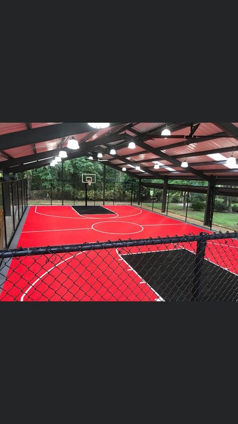 Home Outdoor Basketball Court, Backyard Basketball Court And Pool, Lapangan Basket Indoor, At Home Basketball Court, Outdoor Basketball Court Ideas, Covered Basketball Court, Basketball Court Ideas, Basketball Court Dimensions, Thanks Meme