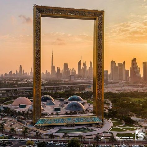 The Dubai Frame is created out of glass, steel, aluminum and reinforced concrete. It is positioned in such a way that representative landmarks of modern Dubai! #Dubai #DubaiFrame #UAE #VisitDubai Big Picture Frames, Dubai Frame, Dubai Travel Guide, Dubai Architecture, Real Estate Marketing Design, Luxury Boat, Dubai Tour, Dubai Real Estate, Burj Al Arab