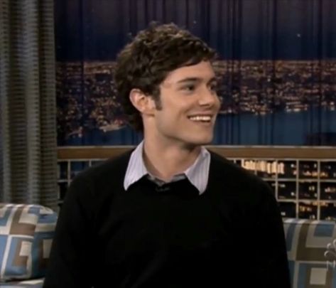 Nerdy Brunette Guy, 80s Face Claims Male, Celeberty Crush Guys, Adam Brody 2000s, Manifesting Husband, Dave Gilmore, Men Smiling, Nerd Guy, Nerdy Men