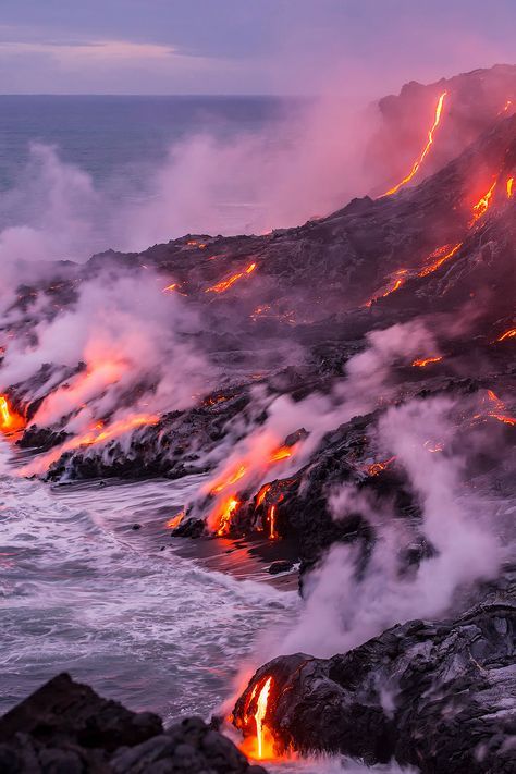 // v o l c a n o Hawaii Big Island Photography, Us Bucket List, Volcano Pictures, National Parks In The Us, All National Parks, Hawaii Volcanoes National Park, Hawaii Volcano, Volcano National Park, Science Project