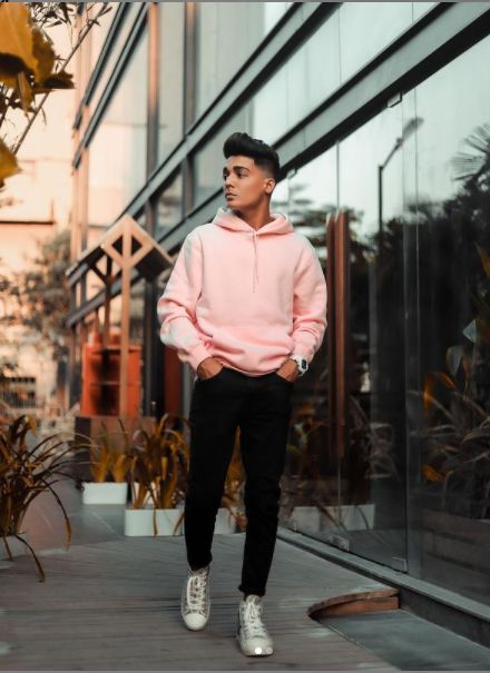 men's hoodie outfit| mens wear | mens fashion | reaction boy | street wear | street style | Indian | trendy | casual | outfits for 2022 | hoodie | casual | Man Hoodie Outfit, Trendy Casual Outfits, Walking Poses, Poses For Pictures Instagram, Danish Zehen, Men Fashion Photoshoot, Stylish Shirts Men, Biker Photoshoot, Mens Photoshoot Poses