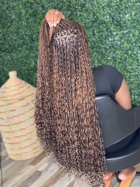 4 And 30 Braids, Color 4 Boho Knotless Braids, Bohemian Braids Brown And Black, Chocolate Boho Braids, Boho Braids Color 27 And 30, Honey Brown Knotless Braids With Curls, Braids Hair Color Ideas, Knotless Box Braids Small Color 350, Goddess Braids Color Ideas