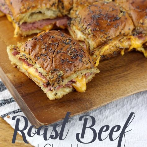 Hot Roast Beef Sliders, Roast Beef And Cheddar Sliders, Beef And Cheddar Sliders, Roast Beef And Cheddar, Beef And Cheddar, Nye 2024, Sliders Recipes, Roast Beef Sliders, Best Roast Beef