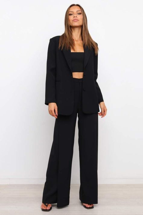 All Black Blazer Outfit, Cute Blazer Outfits, Black Pantsuit, Black Blazer Outfit, Black Pant Suit, Blazer Outfits For Women, Stylish Blazer, Style Blazer, Pantsuits For Women