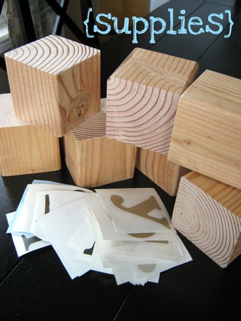 Wood Blocks Craft DIY You can spell several words with just one set of 7 blocks! Kids Woodworking, Wood Block Crafts, Block Craft, Sell Diy, Wood Christmas, Craft Tutorial, Into The Woods, Crafty Craft, Scrap Wood