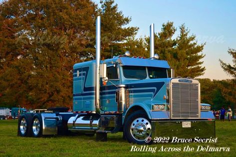 Custom Semi Trucks, Freightliner Flc, Western Star Trucks, Freightliner Trucks, Gas Monkey Garage, Freightliner Cascadia, Truck Pictures, Gas Monkey, Custom Big Rigs