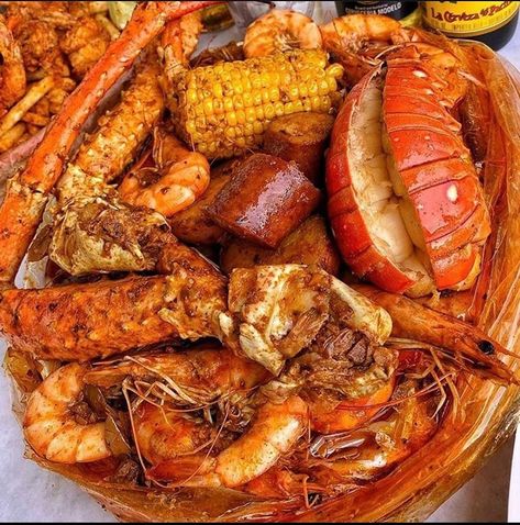 Seafood Boil Bag, Boiled Seafood, Breakfast Brunch Party, Boil Recipes, Cheer Flyer, Delicious Food Image, Seafood Boil Recipes, Yummy Seafood, Crab Shack