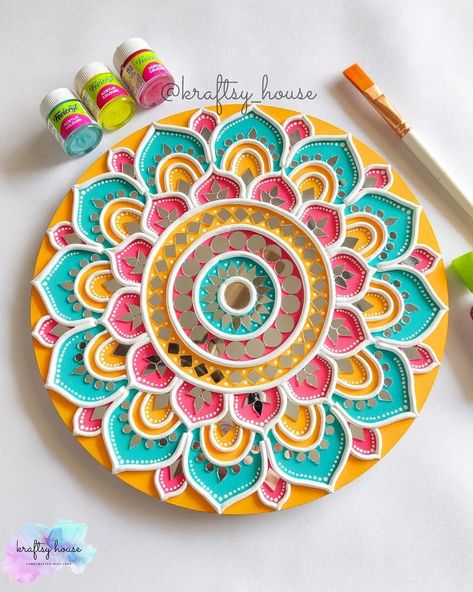 Experience the magical blend of tradition and innovation with our latest creation – the mesmerizing Jharokha Mirror. Witness the fusion of… | Instagram Lippan Art Photo Frame, Mirror Canvas Art, Painted Mirror Art, Mosaic Art Diy, Easy Mandala Drawing, Mirror Crafts, Lippan Art, Diy Canvas Wall Art, Clay Wall Art