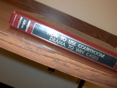 hey look phoenix wright wrote a book Phoenix Wright Aesthetic, Apollo Justice Aesthetic, Attorney Aesthetic, Alan Shore, Apollo Justice, Wrote A Book, Saul Goodman, Little Misfortune, Professor Layton