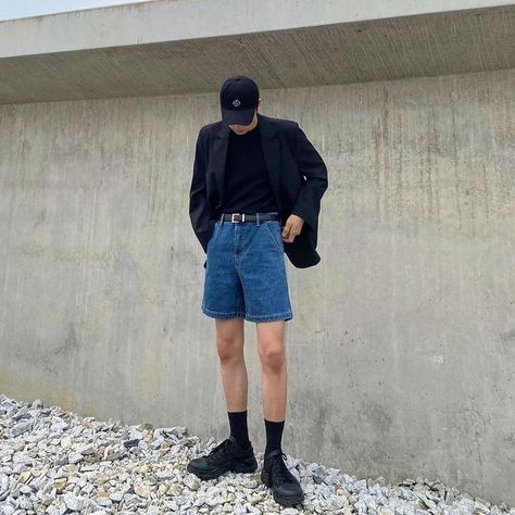 Short Outfits Hombre, Blazer And Shorts Outfit, Blazer With Shorts, Shorts Ootd, Kpop Fashion Men, Denim Shorts Style, Genderless Fashion, Mens Shorts Outfits, Grey Shirt Dress