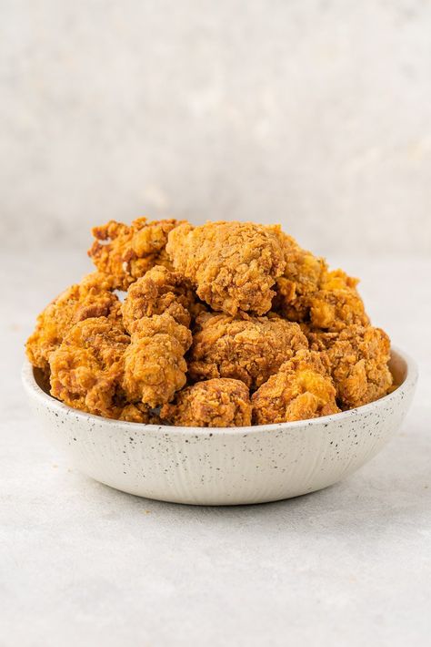 Vegan Kfc, Kfc Fried Chicken Recipe, Kfc Fried Chicken, Breaded Tofu, Kfc Chicken Recipe, Vegan Fried Chicken, Vegan Fries, Kfc Chicken, Vegan Ranch