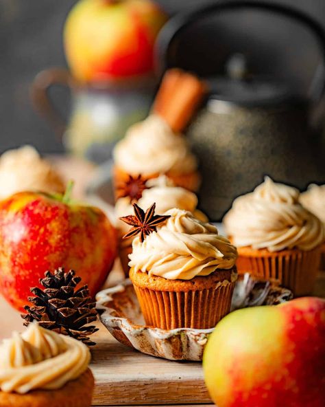 Apple Cider Cupcakes are filled with apple butter and topped with apple cider cinnamon cream cheese frosting. They're a tasty fall treat. Apple Cider Cupcakes, Cupcake Filling, Chocolate Mousse Pie, Best Apple Cider, Cinnamon Cream Cheese, Fall Cupcakes, Homemade Pumpkin Puree, Ginger Spice, Pumpkin Cream Cheeses