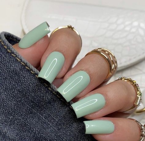 Mint Square Nails, Plain Green Nails, Menta Nails, Diy Claws, Plain Nail Ideas, Plain Color Nails, Plain Acrylic Nails, Mint Green Nails, Mint Nails