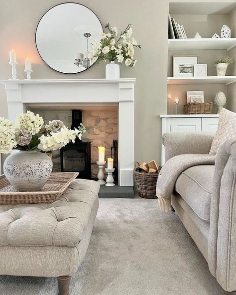 Instagram Elegant Fireplace Decor, Cosy Dining Room, Elegant Fireplace, Fireplace Decor Ideas, Living Room Ideas With Fireplace, Minimalist Fireplace, Lounge Room Styling, Snug Room, Cozy Minimalist