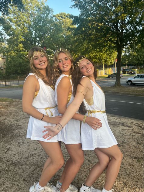 tshirt togas Toga Theme Football Game Night, Toga Theme Party Outfit, Toga Theme Football Game, Greek Out Football Game, Toga Night Football, Toga Fnl Theme, Toga Theme Student Section, Toga Party Outfit, How To Make A Toga Out Of A Tshirt