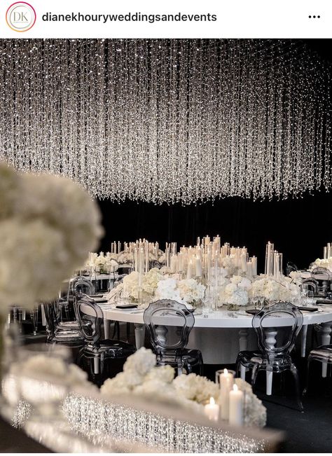 Pearls And Crystals Wedding Decor, Glam Wedding Decor Ideas, Wedding Decor Crystals, Sparkly Wedding Theme, Arab Wedding Venues, Silver Wedding Aesthetic, Extravagant Party Decor, Arab Wedding Ideas, Diamond Theme Wedding