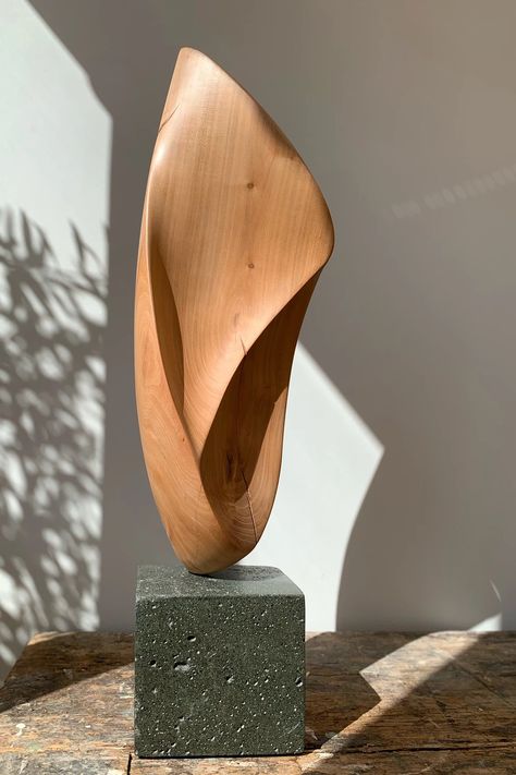 Wooden Sculpture Art, Abstract Wood Carving, Wood Carving Art Sculpture, Wood Sculpture Art, Organic Sculpture, Modern Art Sculpture, Carved Wood Sculpture, Sculptures Céramiques, Art Carved