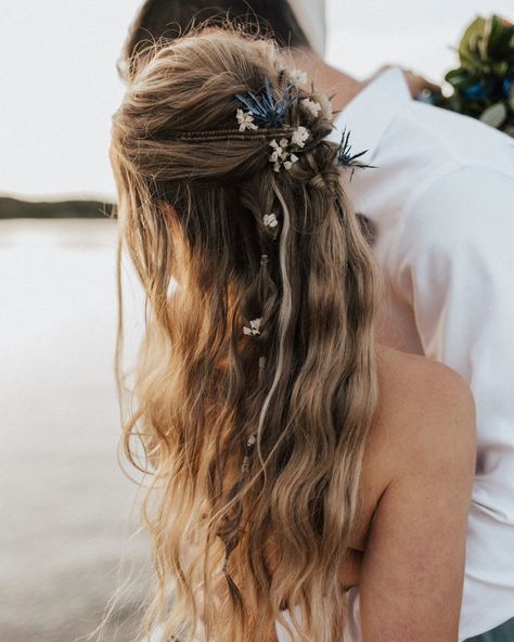 Sailboat ⛵️ Elopement Throw back to this creative shoot from 2022 that I styled hair for ♡ Still one of my favourite looks ever. It was one I did on my mannequin. Styled shoots are an excellent way to build your portfolio and flex your creativity. I feel so fortunate about the opportunities I have had to work on projects like this since moving here. I am always itching to do more. I would love to host a portfolio building shoot one day, and invite stylists to come style looks with me. ... Messy Hair With Flowers, Wedding Hair Dried Flowers, Boho Wavy Wedding Hair, Beachy Formal Hair, Mermaid Hair Wedding Hairstyles, Simple Beach Wedding Hair, Wavy Hair With Flowers, Mermaid Bridal Hair, Wedding Hair Whimsical