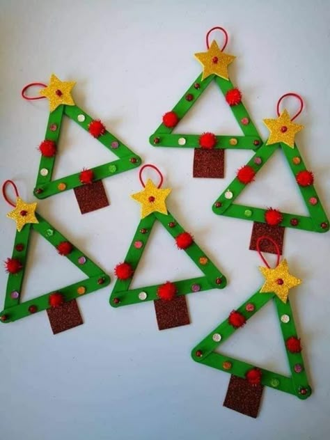 Stick Christmas Tree, Christmas Crafts For Toddlers, Preschool Christmas Crafts, Christmas Crafts For Kids To Make, Christmas Arts And Crafts, Daycare Crafts, Preschool Christmas, Christmas Classroom, Easy Christmas Crafts