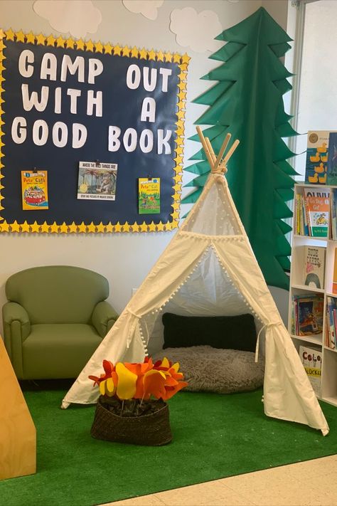 Book Reading Area, Reading Area Classroom, Forest Theme Classroom, Classroom Aesthetic, Camping Theme Preschool, Forest Classroom, Reading Corner Classroom, Cute Classroom, Classroom Kindergarten