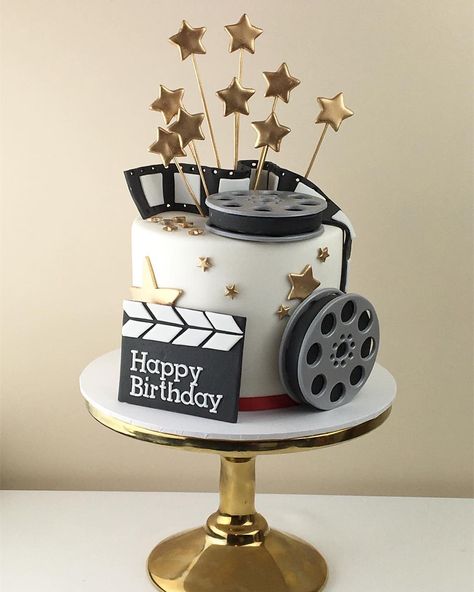 Hollywood Party Cake, Hollywood Birthday Theme, Movie Theme Cake, Movie Party Decorations, Hollywood Cake, Camera Cakes, Hollywood Birthday Parties, Film Cake, 9th Birthday Cake