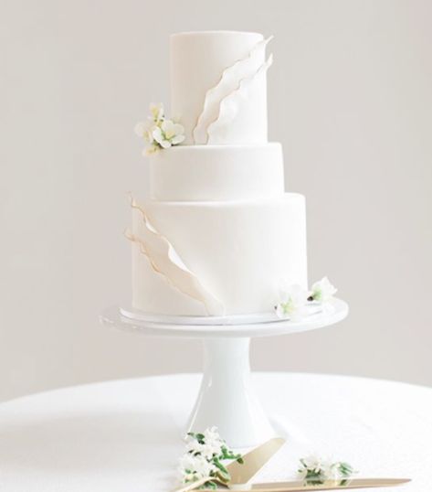 Final Cake, Ideas Bodas, Ruffle Wedding Cake, Cakes To Make, Wedding Cake Prices, Silver Wedding Cake, Wedding Cakes Elegant, Square Wedding Cakes, Wedding Cake Pictures