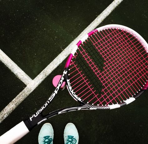 Love playing tennis today with my new pink Babolat racquet such a good raquet! #Tennis #Babolat #Pink Tennis Funny, Babolat Tennis, Tennis Pictures, Tennis Serve, Tennis Equipment, Tennis Life, Tennis Tips, Playing Tennis, Drop Shot