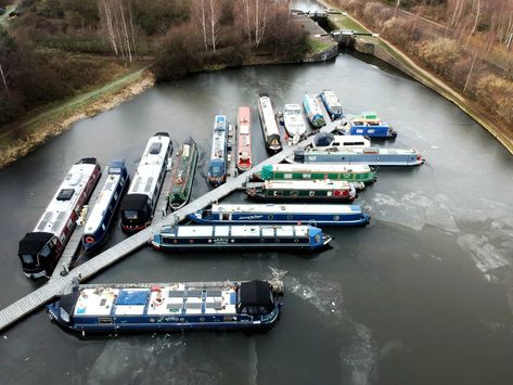 Narrow Boat Exterior, Canal Boat House, Canal Boat Layout, Barge Boat, Canal Boats England, Canal Barge, Narrowboat Interiors, Boat Insurance, Canal Boat Narrowboat