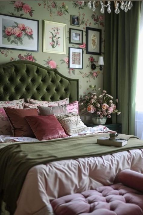 Cottagecore Bedroom Pink, Pink Bedroom Ideas For Kids, Ceiling Colors, Pink Green Bedrooms, Bedroom Ideas For Kids, Fun Bathroom Decor, Green Bedrooms, Eclectic Decor Bedroom, Fun Bathroom