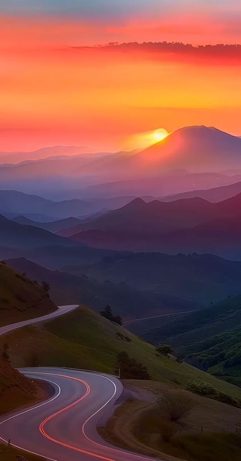 Sunrise Mountain, Dreamy Artwork, Pretty Backgrounds, Pretty Landscapes, Nature View, Beautiful Wallpapers Backgrounds, Mountain Road, Pretty Sky, Instagram Beauty