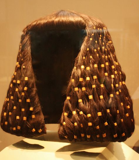 Egyptian wig, 12th dynasty, ca. 1887-1813 B.C., from El-Lahun Egyptian Wig, Amenemhat Iii, Egyptian Hairstyles, Egyptian Fashion, Egyptian Artifacts, Egypt Art, Egyptian History, Ancient Egyptian Art, Egyptian Jewelry