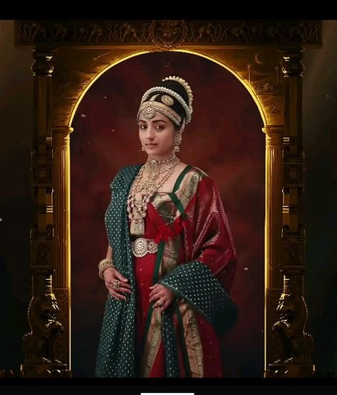 Mine, don't repost Ponniyin Selvan Kundavai, Ponniyin Selvan Movie Images, Ponniyin Selvan Trisha, Indian Board, Fabric Illustration, Ponniyin Selvan, Photo Theme, Indian Royalty, Indian Dress Up